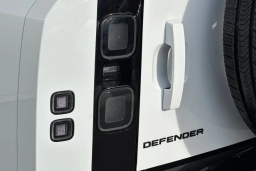 Land Rover Defender X-Dynamic SE 110 P400 2026