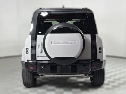 Land Rover Defender X-Dynamic SE 110 P400 2026