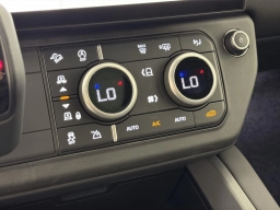 Land Rover Defender X-Dynamic SE 110 P400 2026