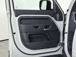 Land Rover Defender X-Dynamic SE 110 P400 2026