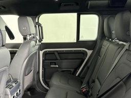 Land Rover Defender X-Dynamic SE 110 P400 2026