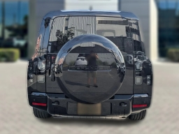 Land Rover Defender X-Dynamic SE 130 P400 2026