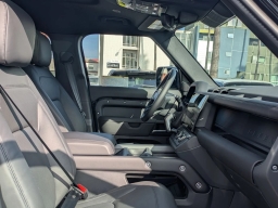 Land Rover Defender X-Dynamic SE 130 P400 2026