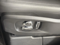 Land Rover Defender X-Dynamic SE 130 P400 2026