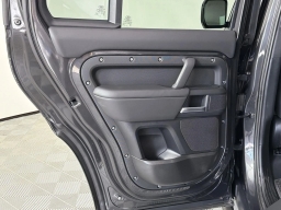 Land Rover Defender X-Dynamic SE 130 P400 2026