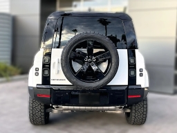 Land Rover Defender S 110 P300 2026