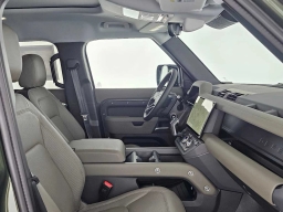 Land Rover Defender S 110 P300 2026
