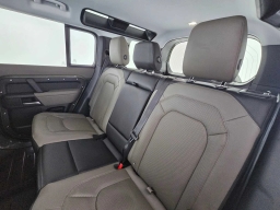 Land Rover Defender S 110 P300 2026