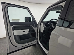 Land Rover Defender S 110 P300 2026