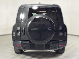 Land Rover Defender S 130 P300 2026