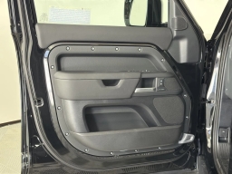 Land Rover Defender S 130 P300 2026