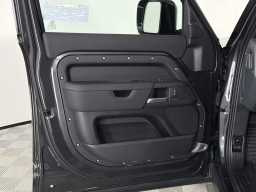 Land Rover Defender S 130 P300 2026