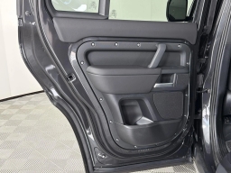 Land Rover Defender S 130 P300 2026