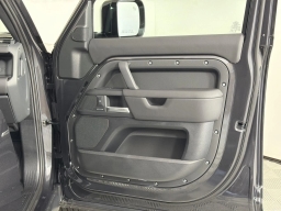 Land Rover Defender S 130 P300 2026