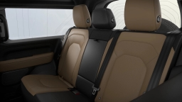 Land Rover Defender V8 90 P525 2026