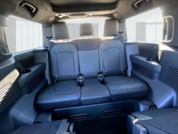 Land Rover Defender V8 130 P500 2026