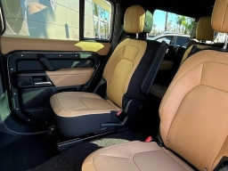 Land Rover Defender V8 130 P500 2026