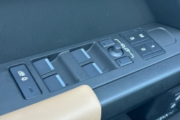 Land Rover Defender V8 130 P500 2026