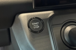 Land Rover Defender OCTA Black 110 P635 2026