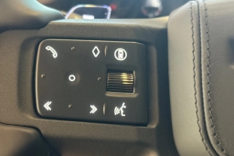 Land Rover Defender OCTA Black 110 P635 2026