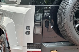 Land Rover Defender OCTA 110 P635 2026