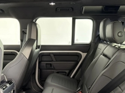 Land Rover Defender OCTA 110 P635 2026