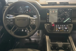 Land Rover Defender OCTA Black 110 P635 2026