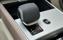 Land Rover Range Rover Autobiography P530 LWB 7 Seat 2026