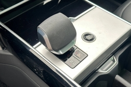 Land Rover Range Rover SE P530 SWB 2026