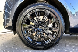 Land Rover Range Rover SE P550e SWB 2026