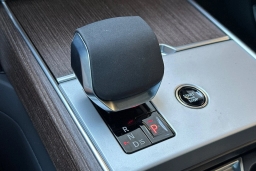 Land Rover Range Rover SE P550e SWB 2026