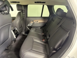 Land Rover Range Rover SE P400 SWB 2026