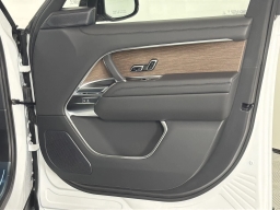 Land Rover Range Rover SE P400 SWB 2026