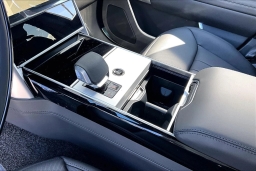 Land Rover Range Rover SE P400 SWB 2026