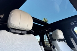 Land Rover Range Rover SE P400 SWB 2026