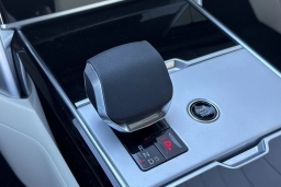 Land Rover Range Rover SE P400 SWB 2026