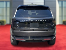Land Rover Range Rover SE P400 SWB 2026