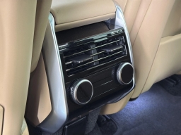 Land Rover Range Rover SE P400 SWB 2026