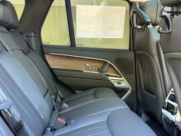 Land Rover Range Rover SE P400 SWB 2026