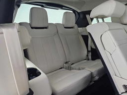 Land Rover Range Rover SE P530 LWB 7 Seat 2026