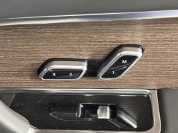 Land Rover Range Rover SE P400 LWB 7 Seat 2026