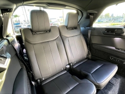 Land Rover Range Rover SE P400 LWB 7 Seat 2026