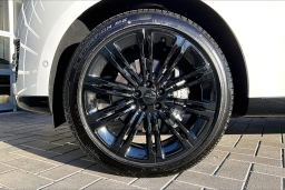 Land Rover Range Rover SE P400 LWB 7 Seat 2026