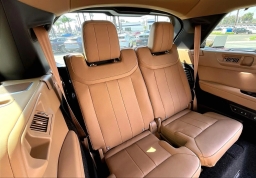 Land Rover Range Rover SE P400 LWB 7 Seat 2026