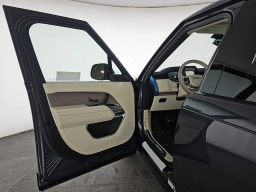 Land Rover Range Rover SE P400 LWB 7 Seat 2026