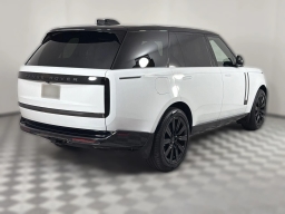 Land Rover Range Rover SE P400 LWB 7 Seat 2026