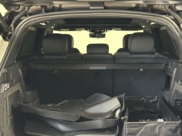 Land Rover Range Rover SE P400 LWB 7 Seat 2026