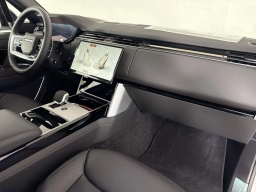 Land Rover Range Rover SE P400 LWB 7 Seat 2026