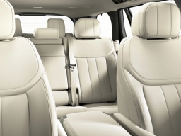 Land Rover Range Rover SE P400 LWB 7 Seat 2026