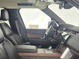 Land Rover Range Rover SE P400 LWB 7 Seat 2026